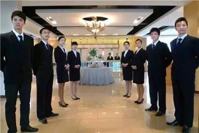 讓酒店客房與餐廳服務細致入微，成就難忘的入住體驗